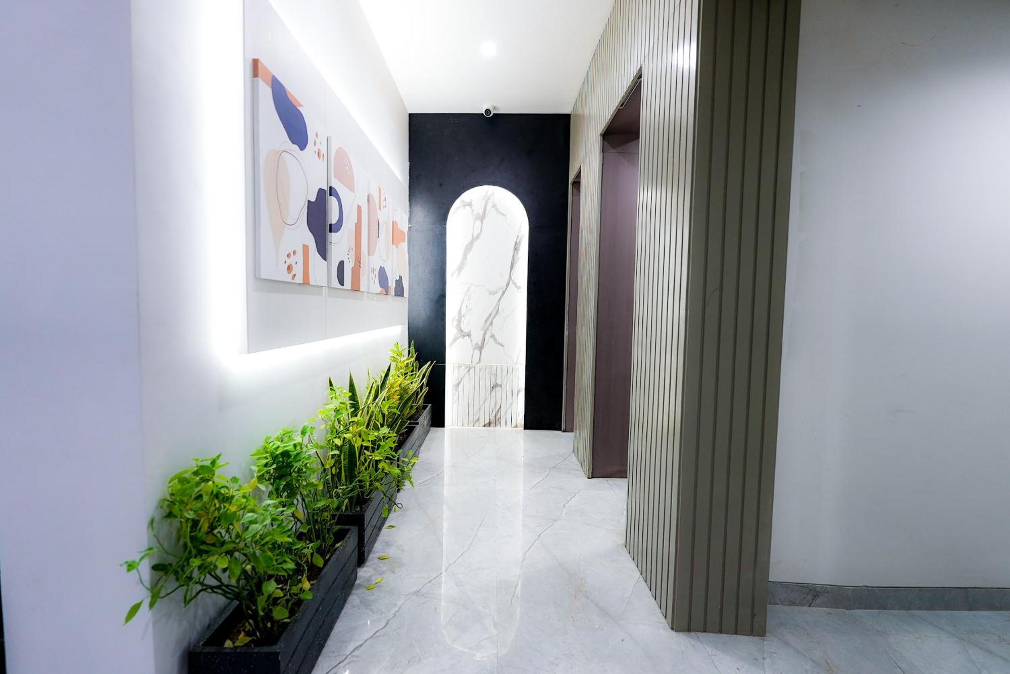 Hotel Elinor By Dazzling Hotels & Resorts Agra  Exteriör bild