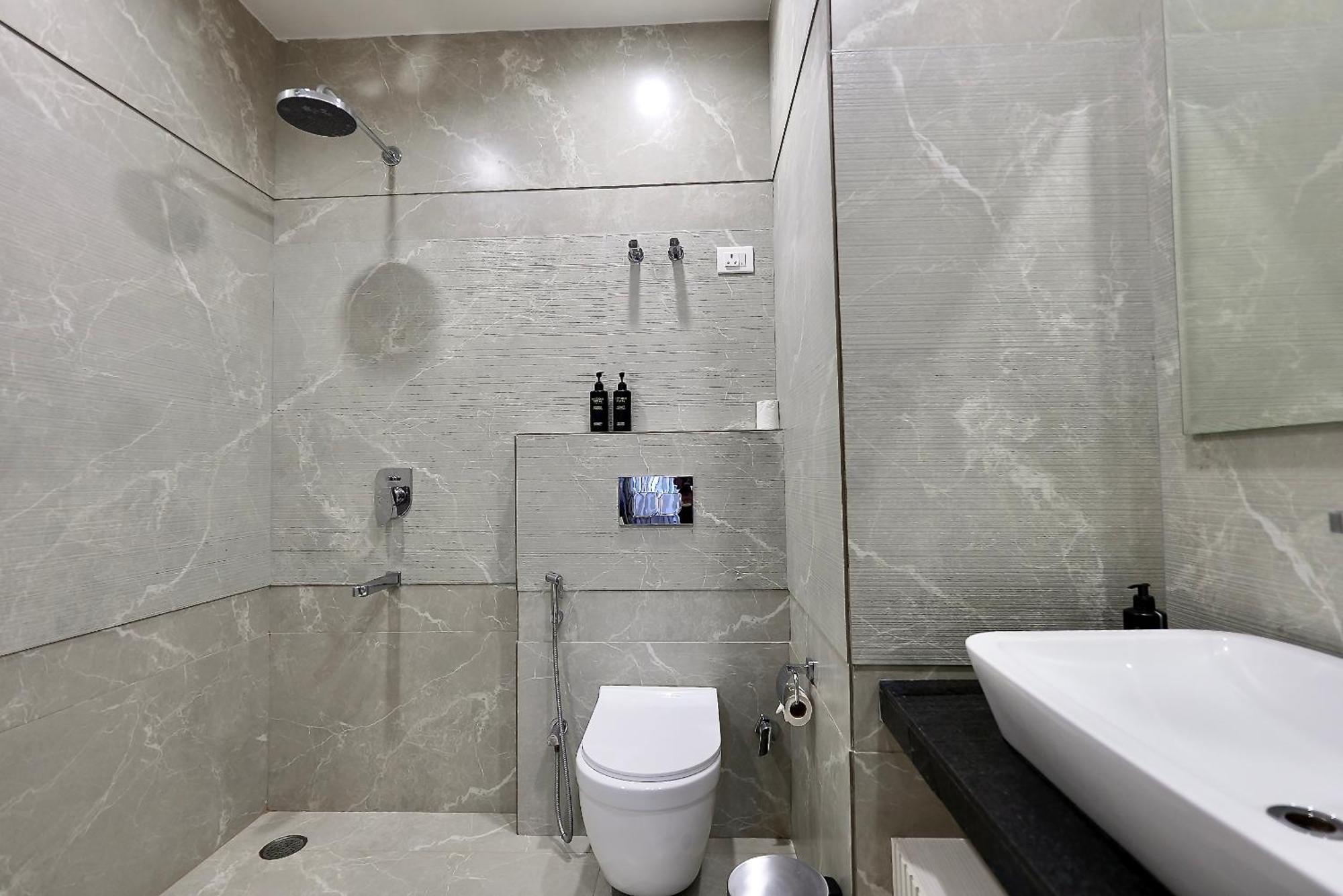 Hotel Elinor By Dazzling Hotels & Resorts Agra  Exteriör bild